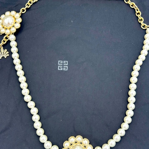 Women's Lele Sadoughi mother of pearl Necklace. NWT - Picture 1 of 7